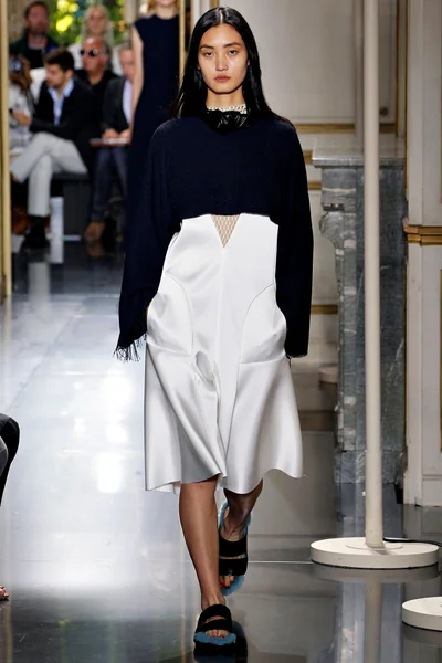 Look 14
